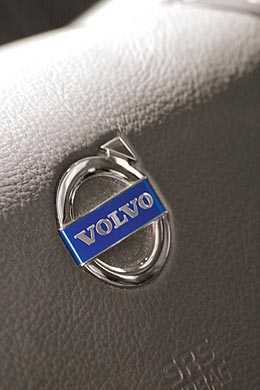 Volvo S60R c комплектом тюнинга от "Обухов Инжиниринг"