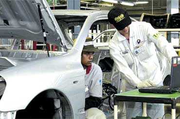 Toyota регулярно проводит внутрикорпоративные тренинги и конкурсы среди сотрудников